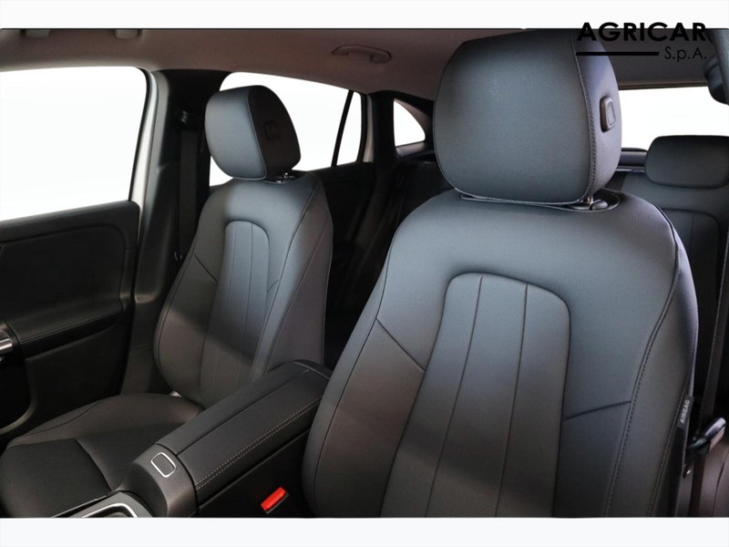 7 - Mercedes GLA 200 d progressive advanced plus 4matic 8g-dct