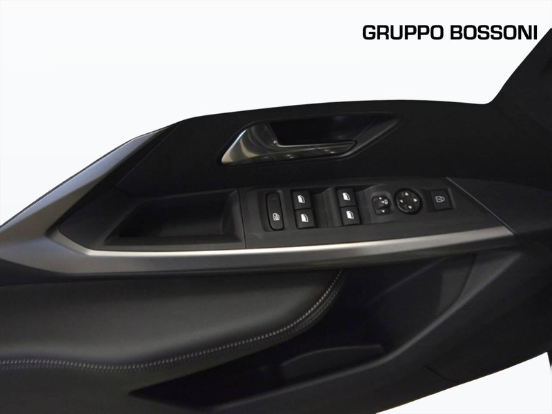 13 - Peugeot 3008 1.2 hybrid 136cv allure e-dcs6