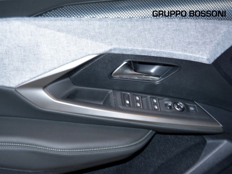13 - Peugeot 3008 1.2 hybrid 136cv gt e-dcs6