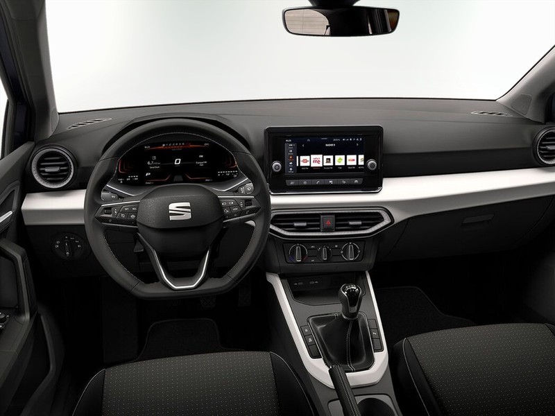 7 - Seat Arona 1.0 ecotsi 95cv black edition