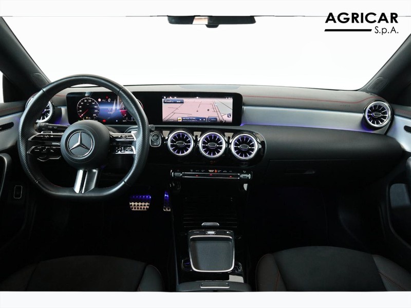 13 - Mercedes CLA shooting brake 200 d premium 8g-dct