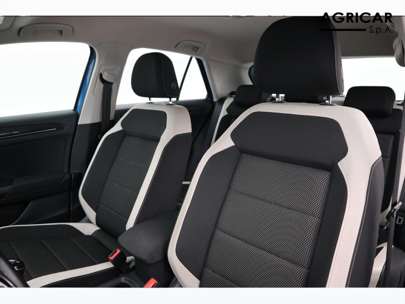 7 - Volkswagen T-Roc 1.6 tdi scr advanced