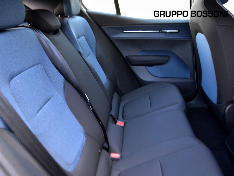 7 - Volvo EX30 single motor extended range core rwd edt