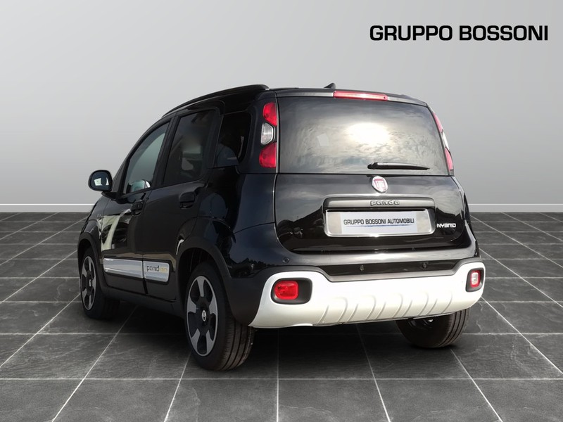 7 - Fiat Panda pandina 1.0 firefly hybrid 70cv s&s
