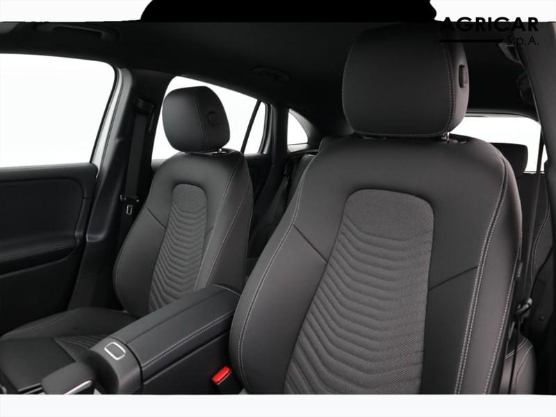 7 - Mercedes EQA 350 sport tech edition 4matic