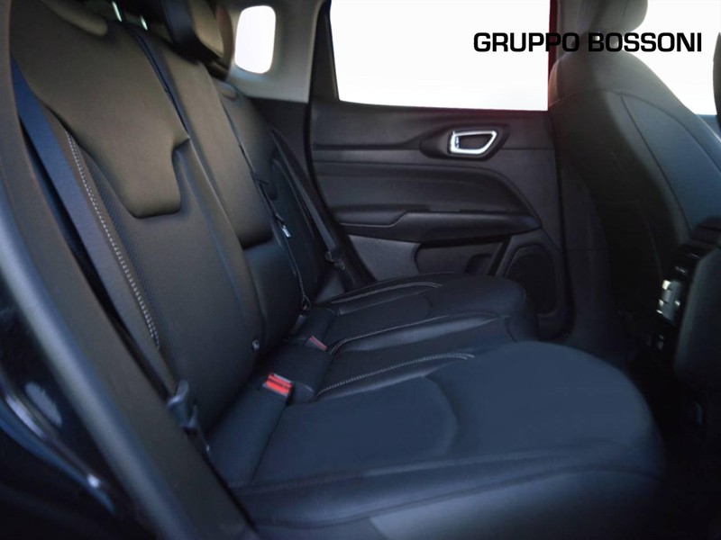 7 - Jeep Compass 1.5 turbo t4 mhev 130cv summit 2wd