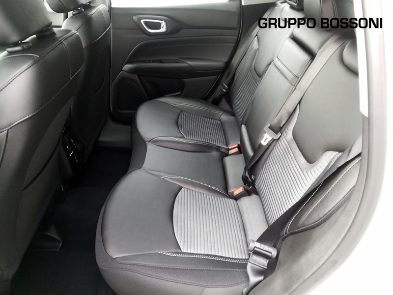 13 - Jeep Compass 1.5 turbo t4 mhev 130cv altitude 2wd