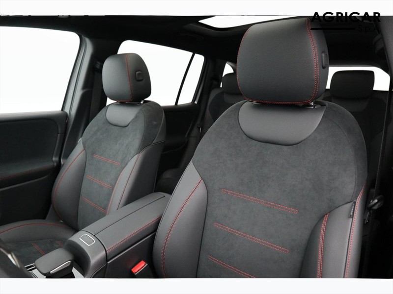 7 - Mercedes EQB 250+ amg line premium