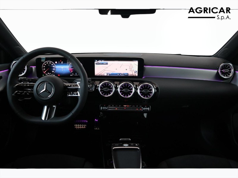 13 - Mercedes Classe A 180 d amg line premium speedshift dct amg 8g