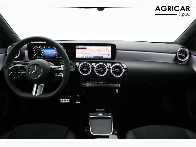 13 - Mercedes Classe A 200 d amg line premium speedshift dct amg 8g