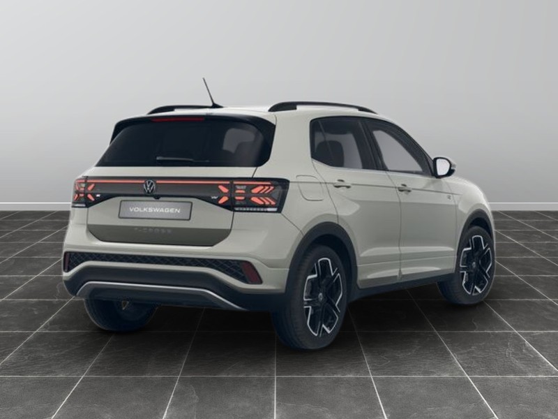 7 - Volkswagen T-Cross 1.0 tsi 115cv r-line plus