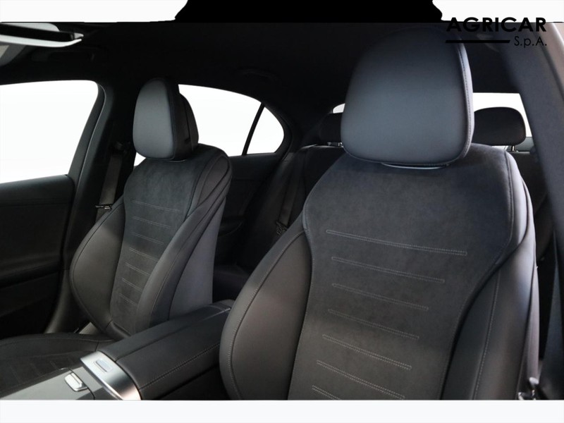 7 - Mercedes Classe C berlina 220 d mild hybrid 200cv amg line advanced 9g-tronic