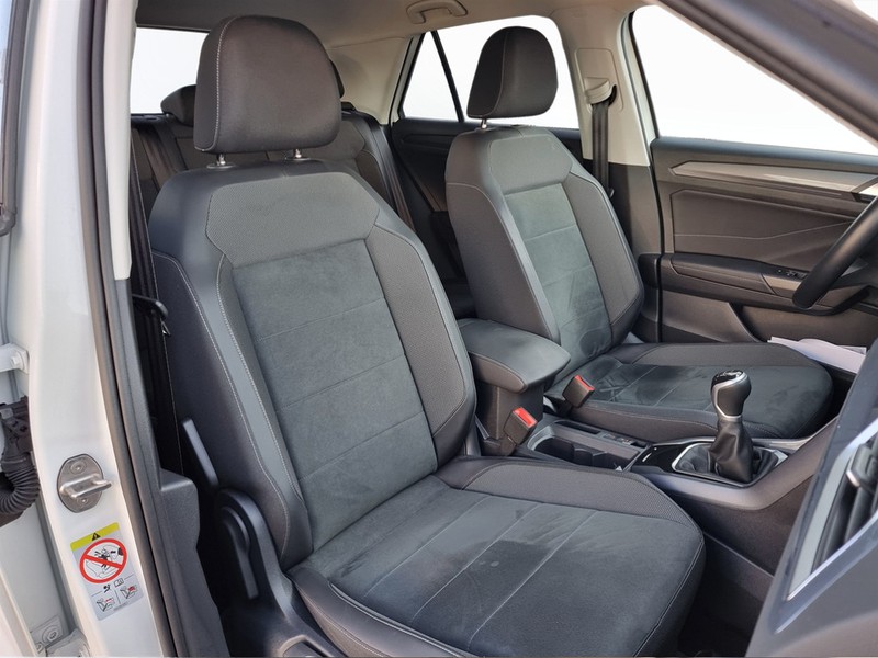 19 - Volkswagen T-Roc 2.0 tdi scr 115cv style