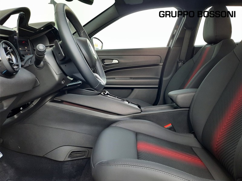 7 - Alfa Romeo Junior 1.2 hybrid 145cv ibrida speciale edct6