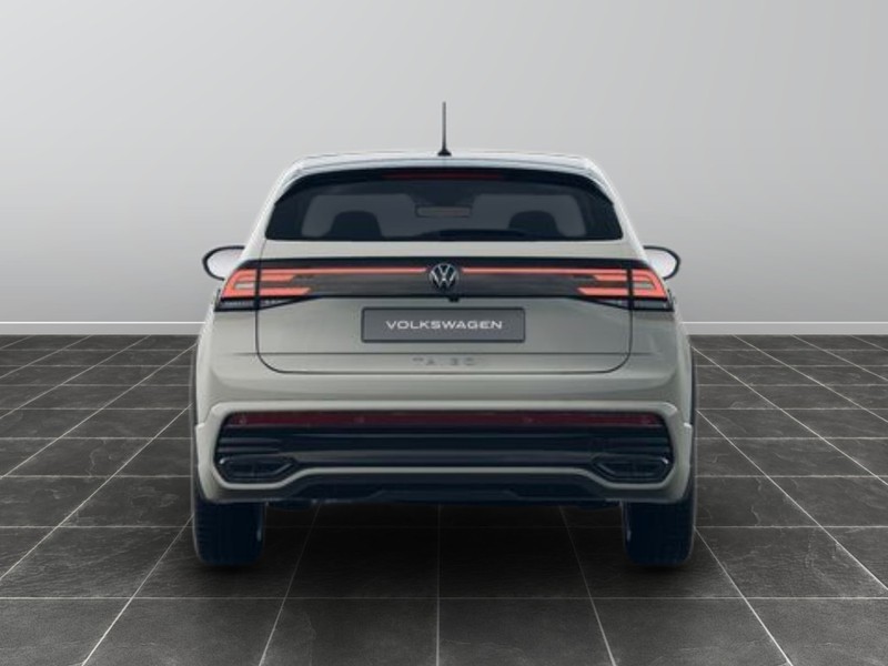 7 - Volkswagen Taigo 1.0 tsi 115cv r-line plus dsg