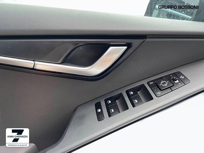 13 - Kia Niro 1.6 gdi hev tri-fuel 126cv business dct6