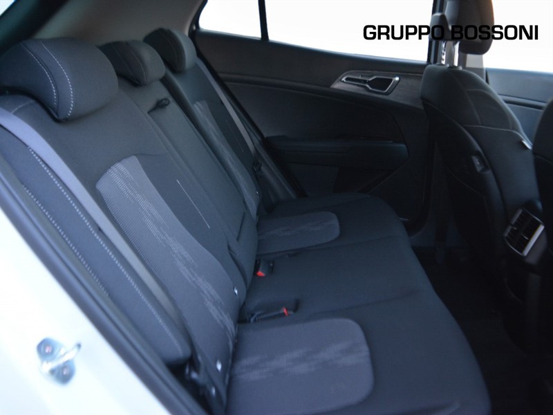 7 - Kia Sportage 1.6 crdi mhev style dct