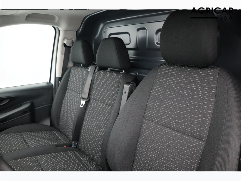 7 - Mercedes Vans Vito 110 cdi long pro
