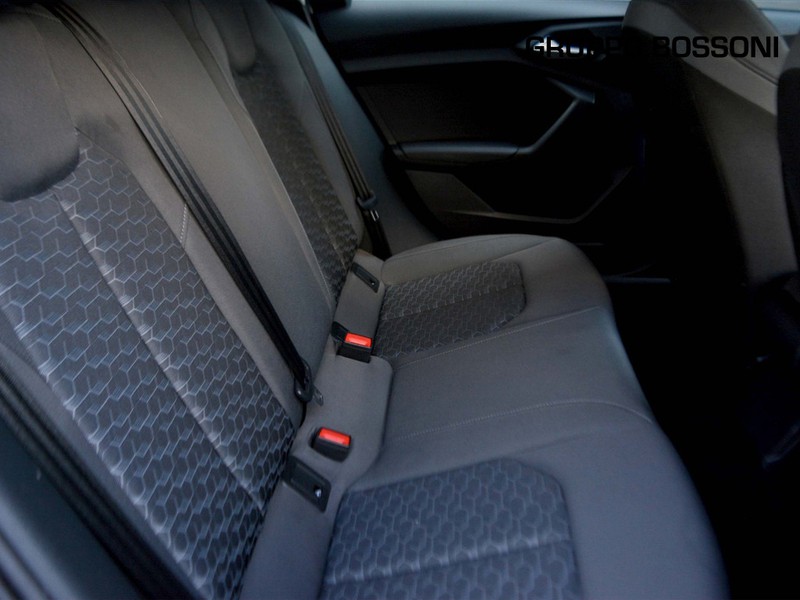 7 - Audi A1 sportback 30 1.0 tfsi 110cv admired s tronic