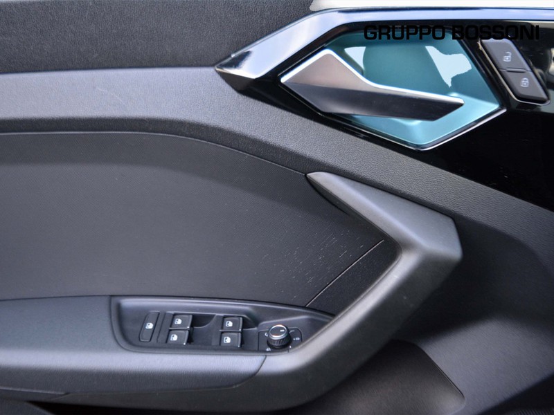 13 - Audi A1 sportback 30 1.0 tfsi 110cv admired s tronic