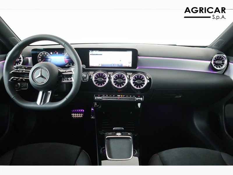 13 - Mercedes Classe A 200 d amg line premium speedshift dct amg 8g