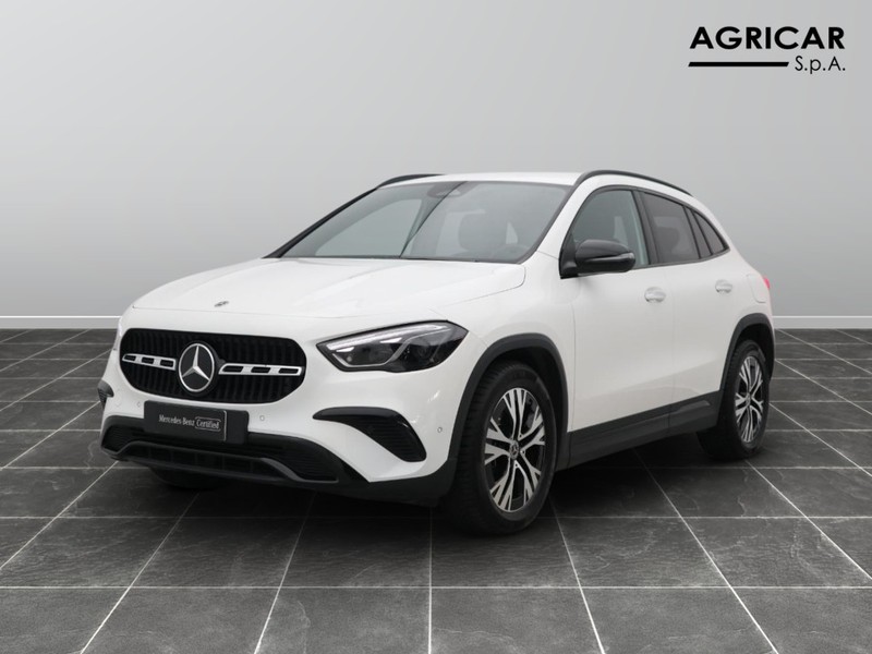 1 - Mercedes GLA 180 d progressive advanced 8g-dct