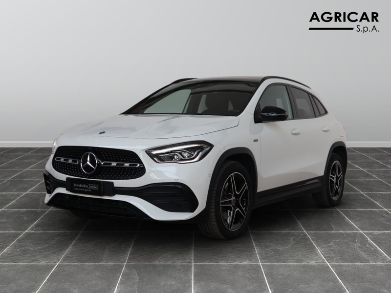 1 - Mercedes GLA 250 e plug in hybrid (e eq-power) premium 8g-dct