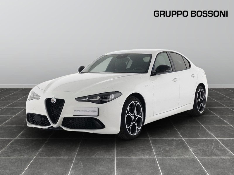 1 - Alfa Romeo Giulia 2.2 turbo 210cv veloce q4 at8