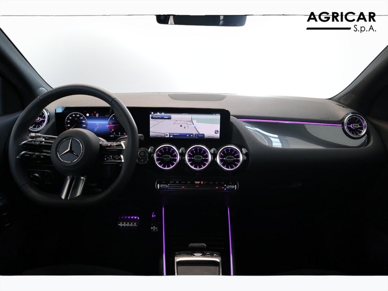 13 - Mercedes GLA 200 d amg line advanced plus 8g-dct