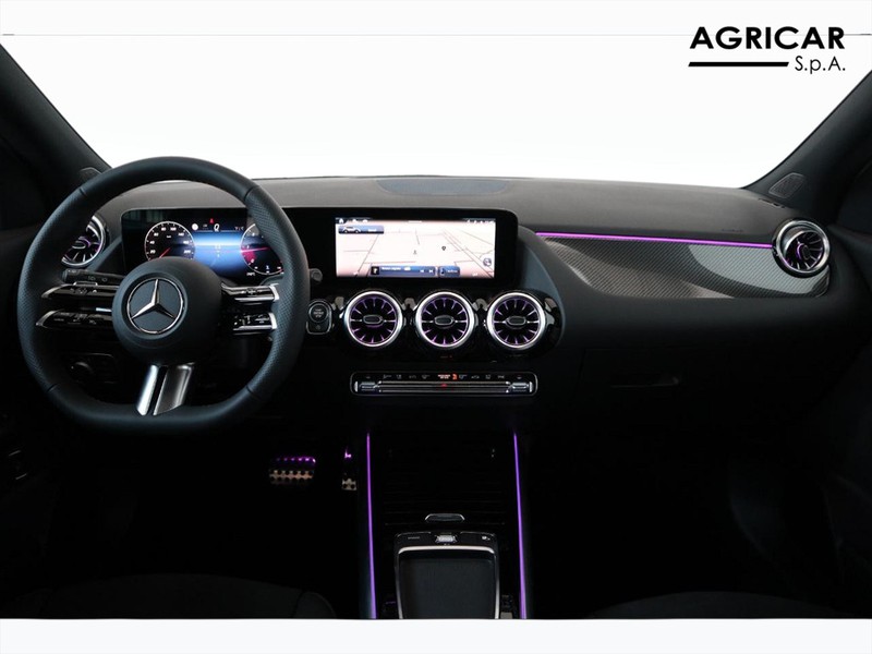 13 - Mercedes GLA 200 d amg line premium 4matic 8g-dct