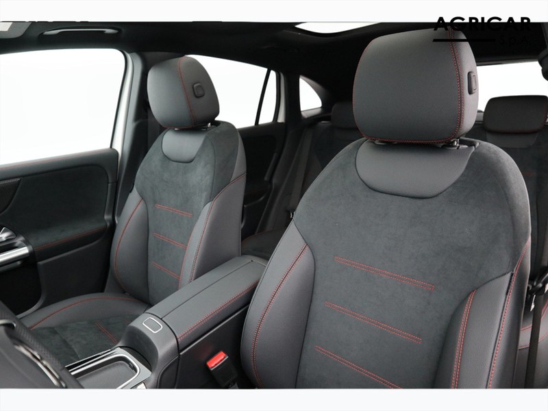 7 - Mercedes GLA 220 d amg line premium 4matic 8g-dct