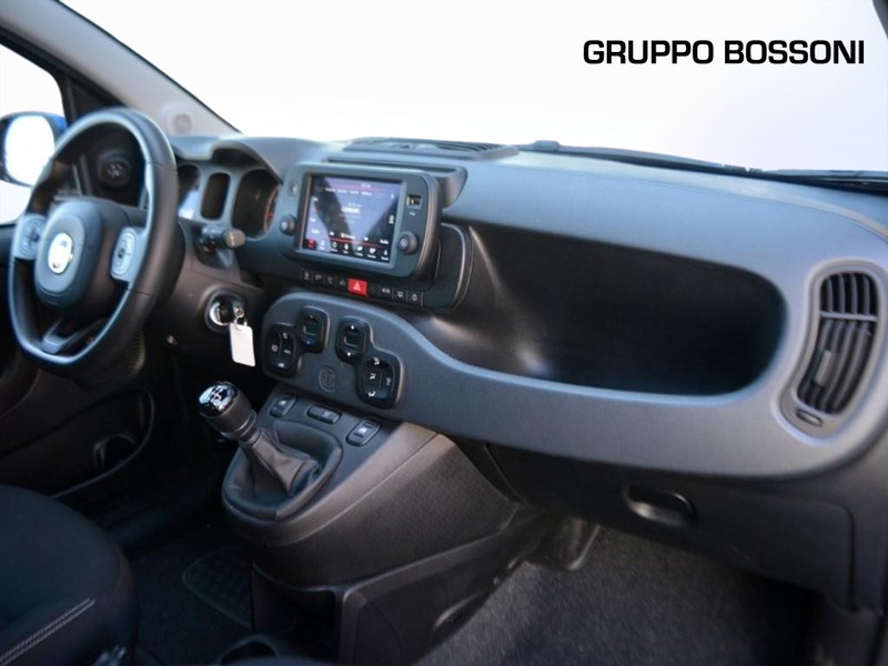 7 - Fiat Panda cross 1.0 firefly hybrid 70cv s&s 5p.ti