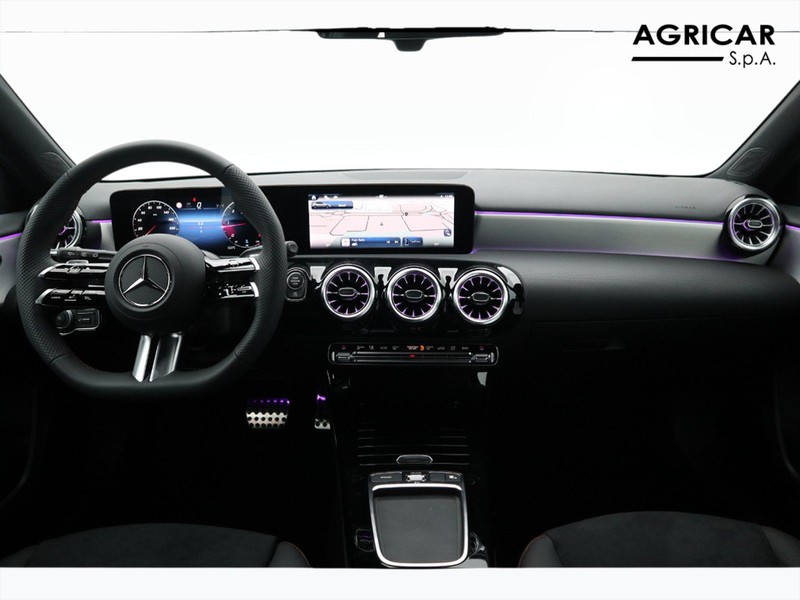 13 - Mercedes Classe A 180 d amg line premium speedshift dct amg 8g