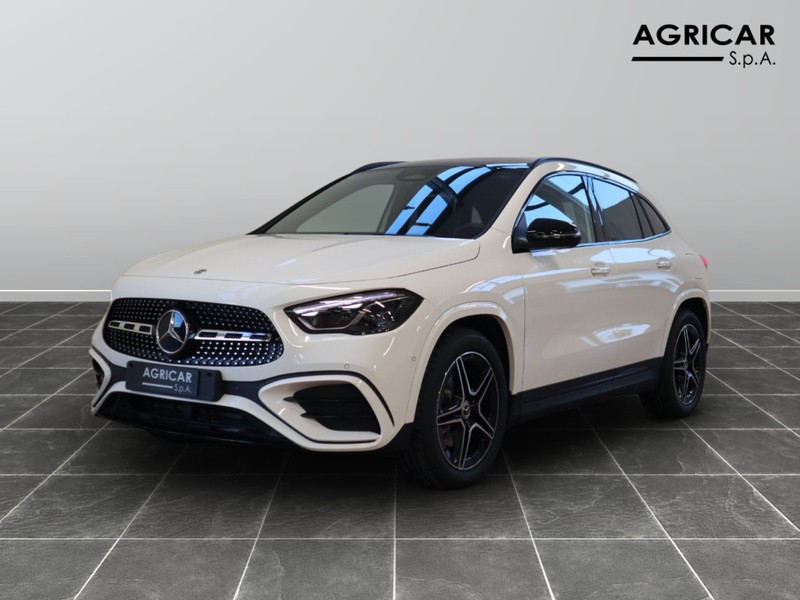 1 - Mercedes GLA 220 d amg line premium 4matic 8g-dct