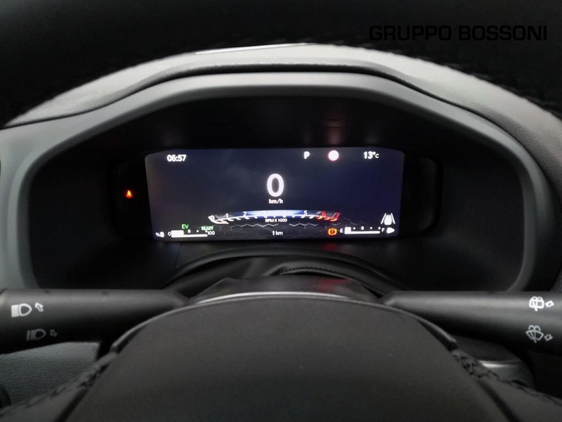 13 - Jeep Renegade 1.5 turbo t4 mhev north star 2wd dct