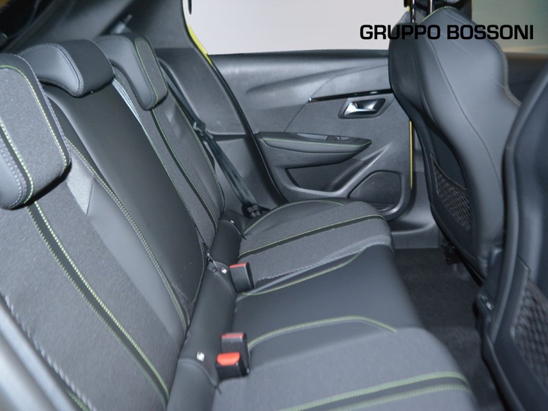 7 - Peugeot e-208 51 kwh gt