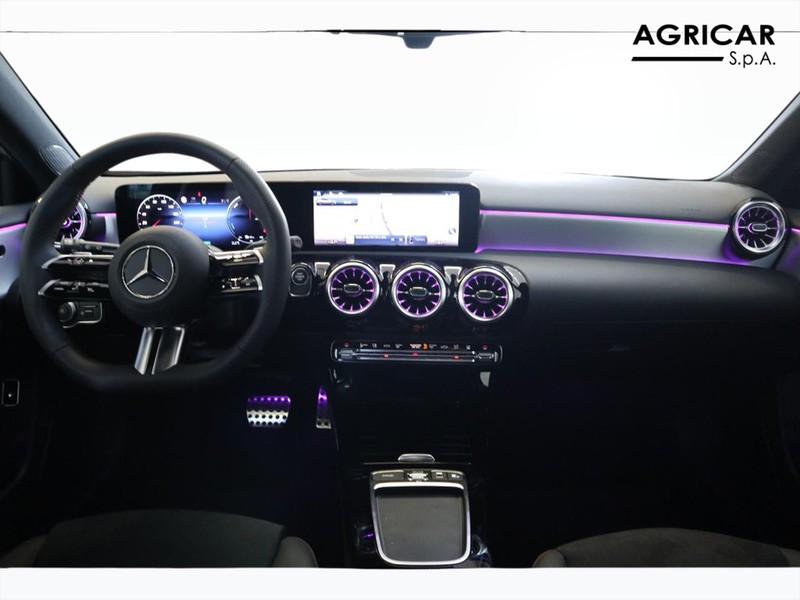 13 - Mercedes Classe A 250 e plug-in-hybrid amg line advanced plus speedshift dct amg 8g
