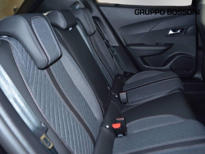7 - Peugeot 2008 1.2 hybrid 145cv allure e-dcs6