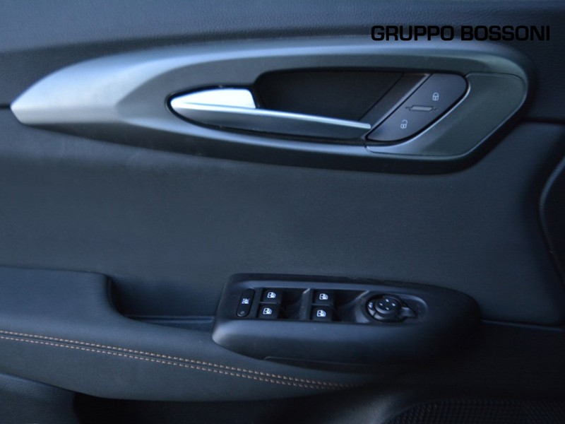 13 - Alfa Romeo Tonale 1.5 hybrid 160cv veloce tct7