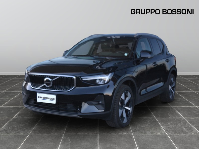 1 - Volvo XC40 2.0 b3 core automatico