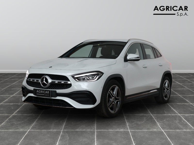 1 - Mercedes GLA 180 d premium 8g-dct