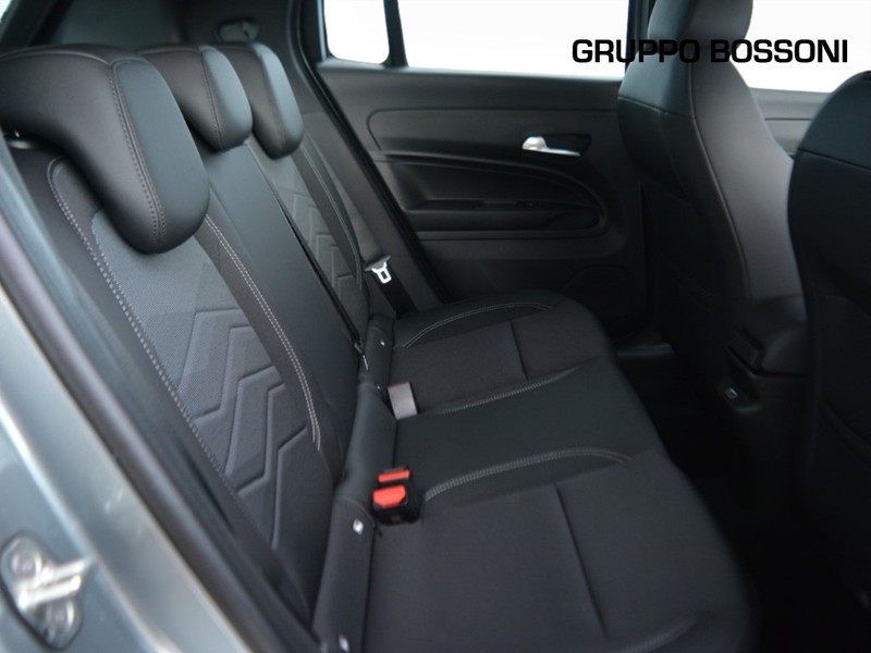 7 - Jeep Avenger 1.2 turbo 100cv altitude fwd