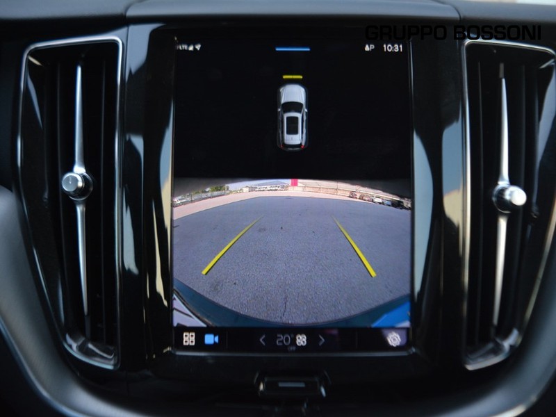 19 - Volvo XC60 2.0 b4 core awd automatico