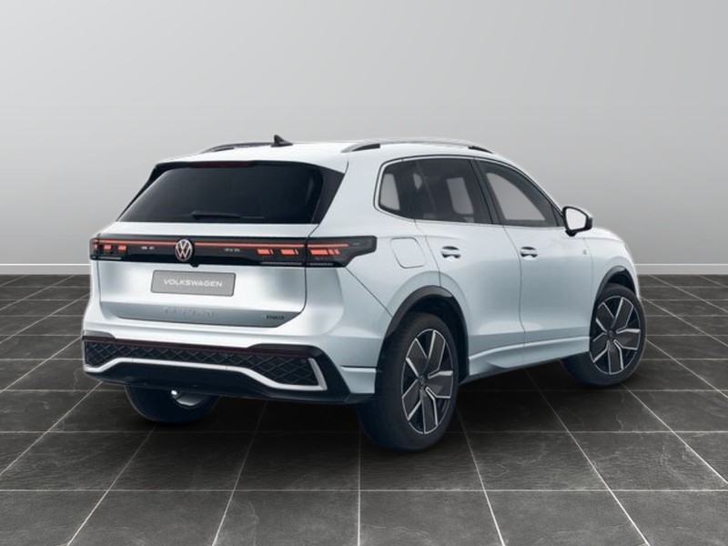7 - Volkswagen Tiguan 2.0 tdi scr 193cv r-line plus 4motion dsg