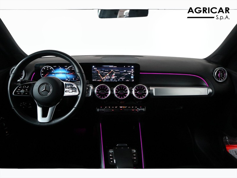 13 - Mercedes GLB 180 d sport plus 8g-dct