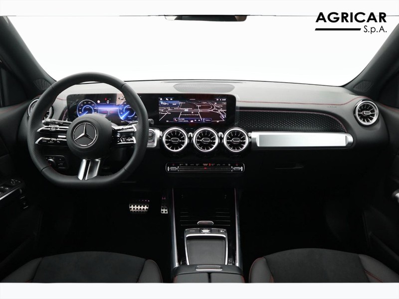 13 - Mercedes EQB 250+ amg line advanced