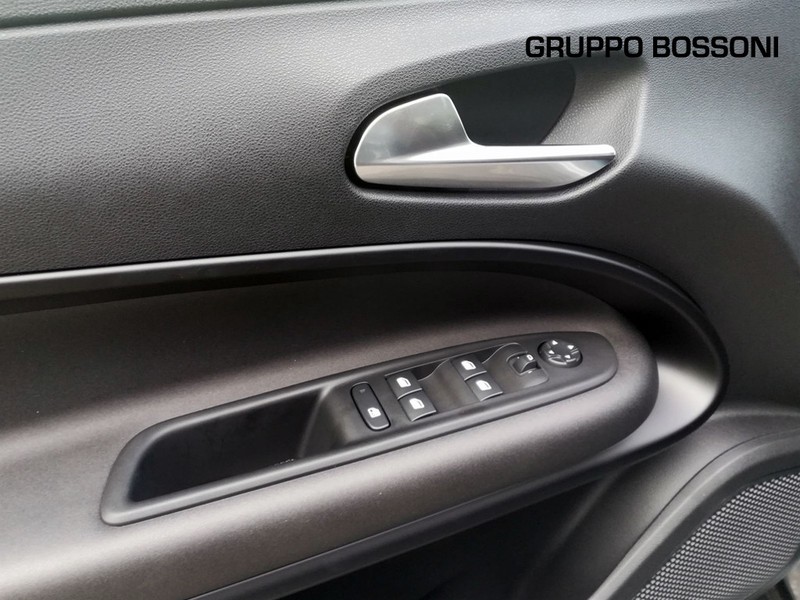 19 - Alfa Romeo Junior 1.2 hybrid 145cv ibrida speciale edct6