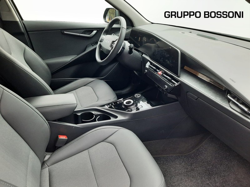 7 - Kia Niro 1.6 gdi plug-in hybrid 171cv style dct6