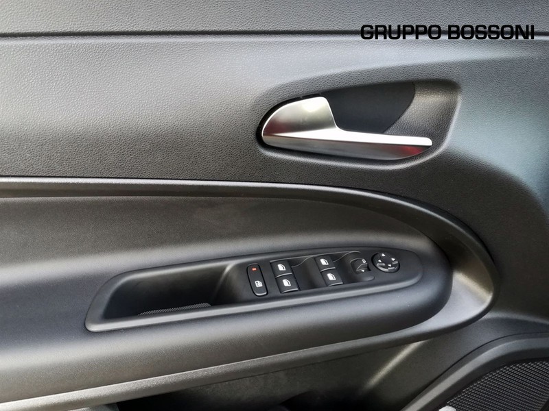 19 - Jeep Avenger 1.2 turbo 100cv altitude fwd