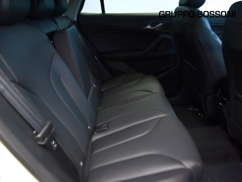 7 - Mg HS 1.5 phev luxury auto